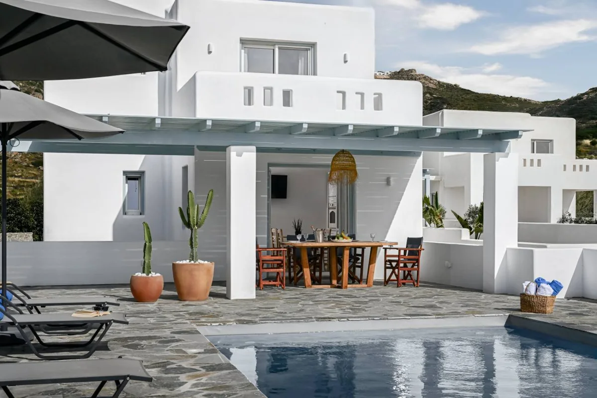 Poolside architecture at Naxian Garden Villas